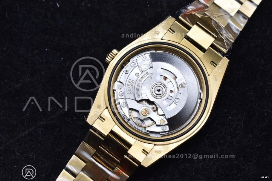 President Gain Markers Bracelet Roman DayDate Green on V A3255 904L Dial Weight GMF EasyMatch YG Steel 754 40 0707